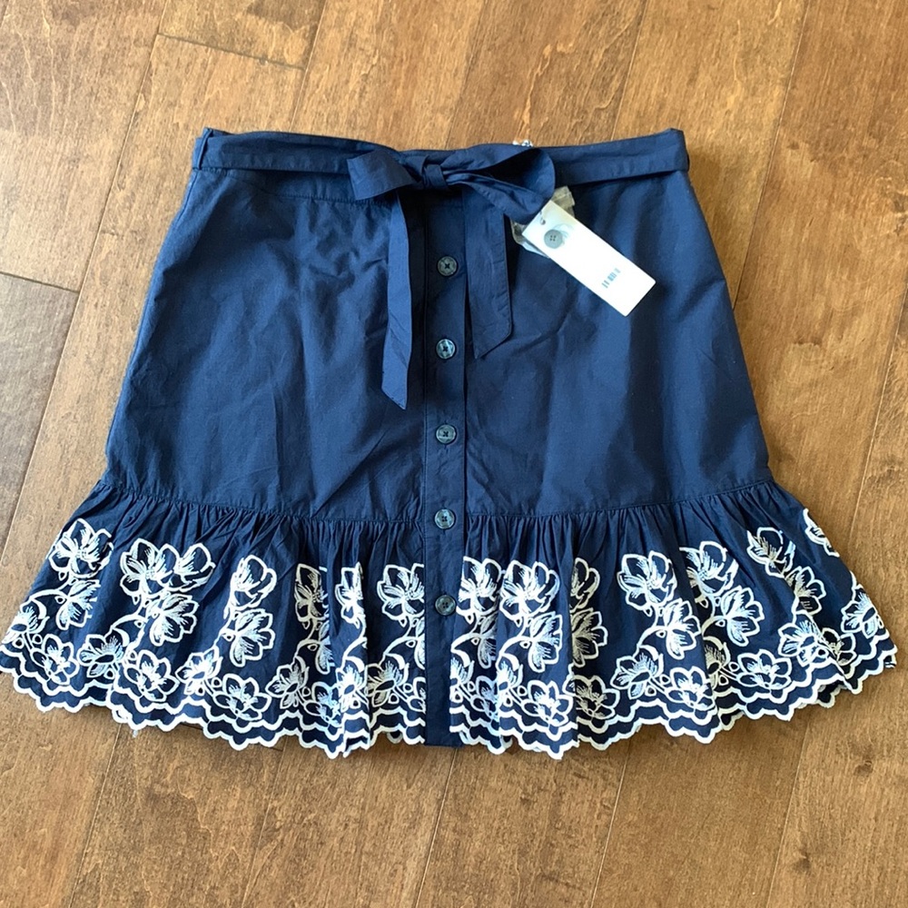 NWT Draper James Eyelet Tier Navy Skirt, Size 6, $30 shipped